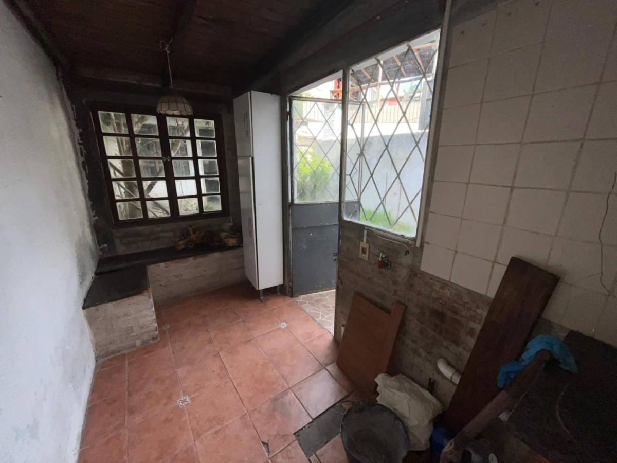 Casa ID.5668 - Venta Casa 2 Dormitorios Pocitos con patio 