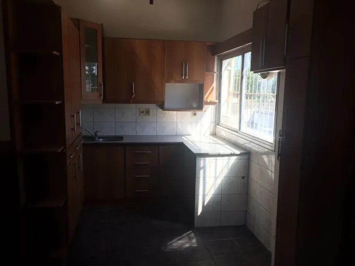 Casa ID.6125 - Alquiler Casa PH 4 Dormitorios La Blanqueada con patio 