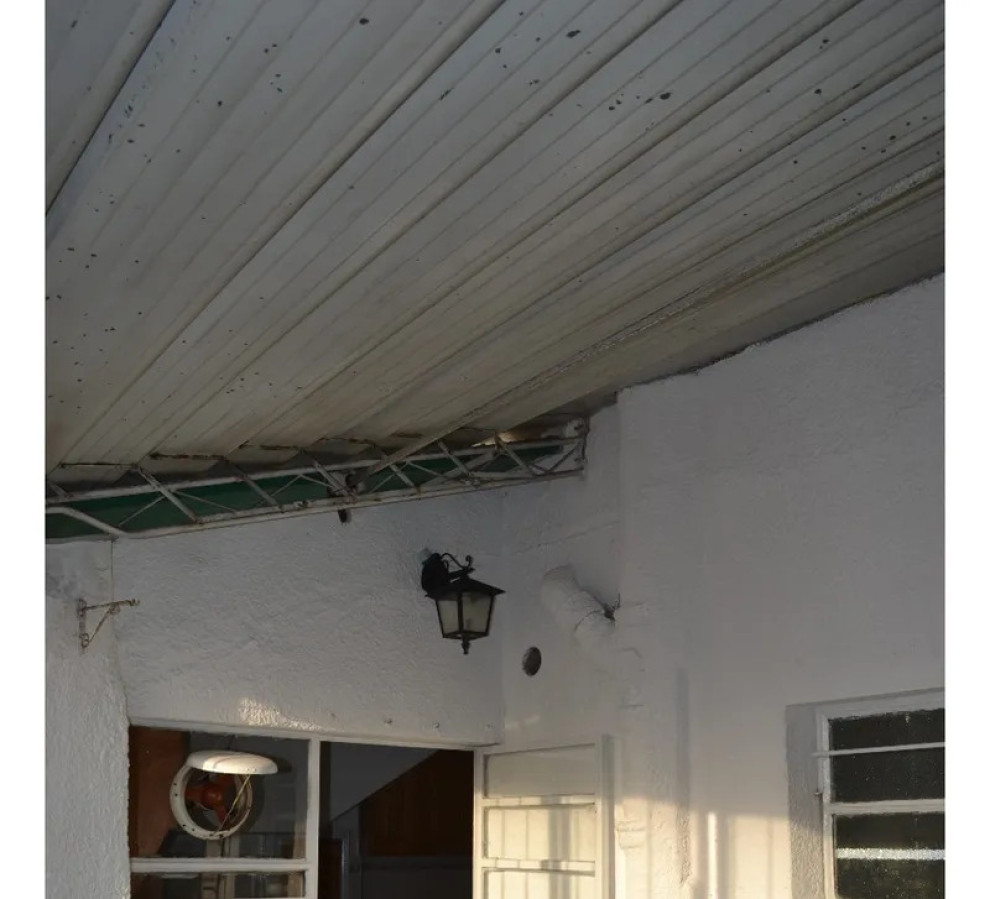 Casa ID.5934 - Alquiler Casa 2 Dormitorios Malvin con patio y cochera