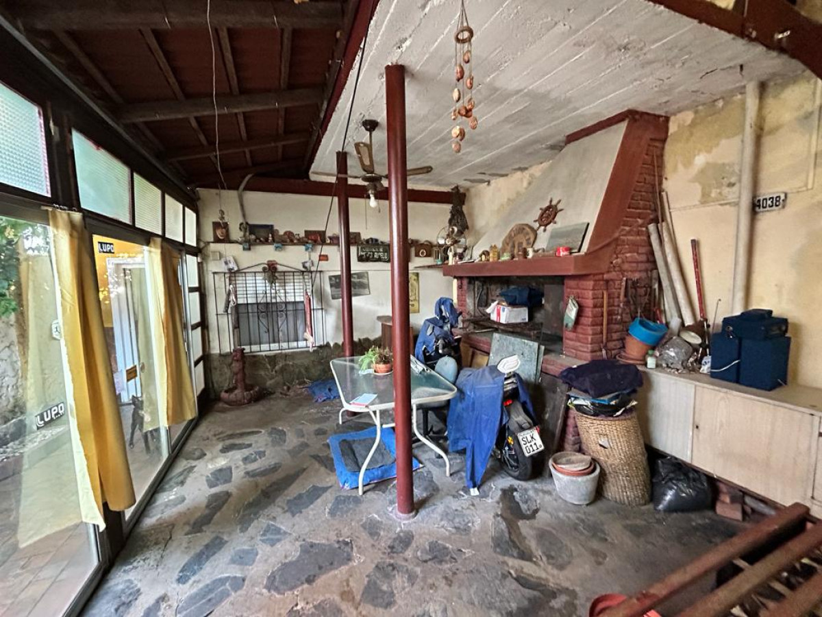 Casa ID.2740 - Venta Casa en ph 2 Dormitorios Buceo con Barbacoa y Garaje