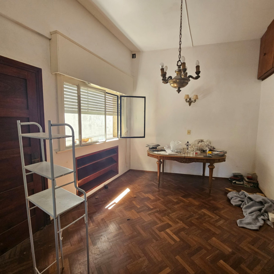 Casa ID.6139 - Venta Casa con Fabrica y Apartamento Bella Vista Inversion