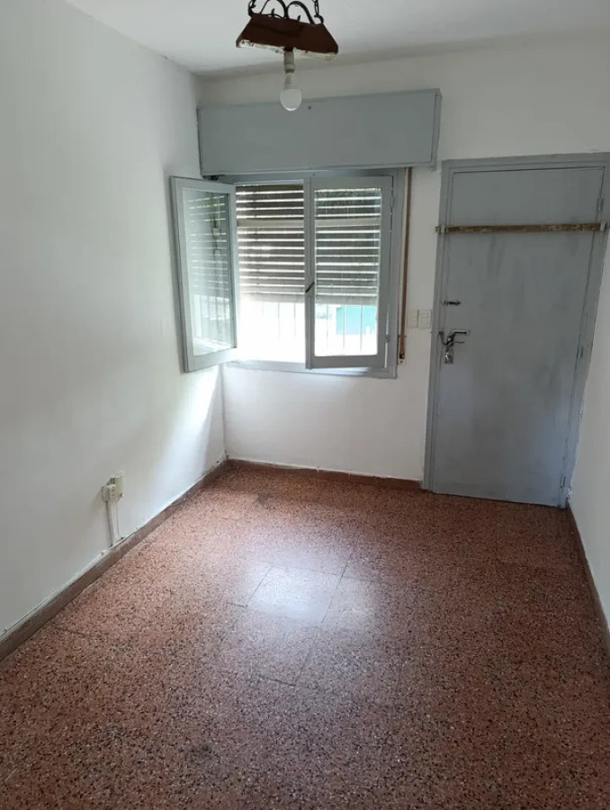 Casa ID.6314 - Alquiler Casa 2 Dormitorios Aires puros con patio y cochera