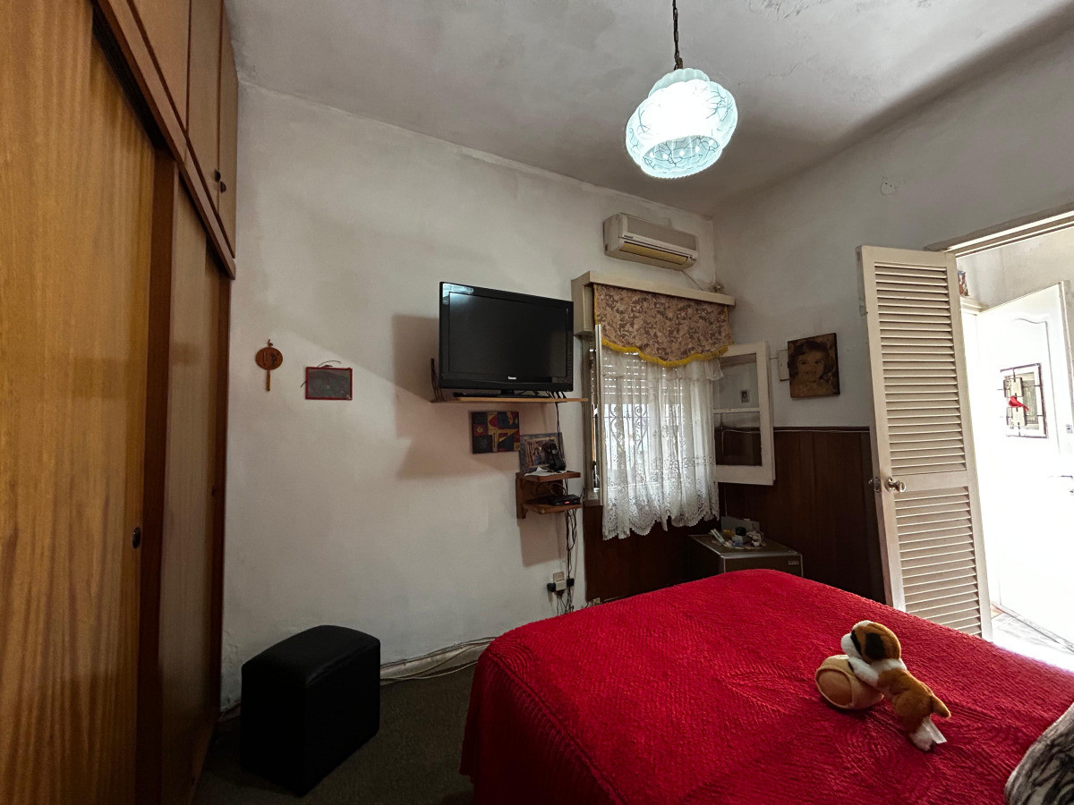 Casa ID.2740 - Venta Casa en ph 2 Dormitorios Buceo con Barbacoa y Garaje
