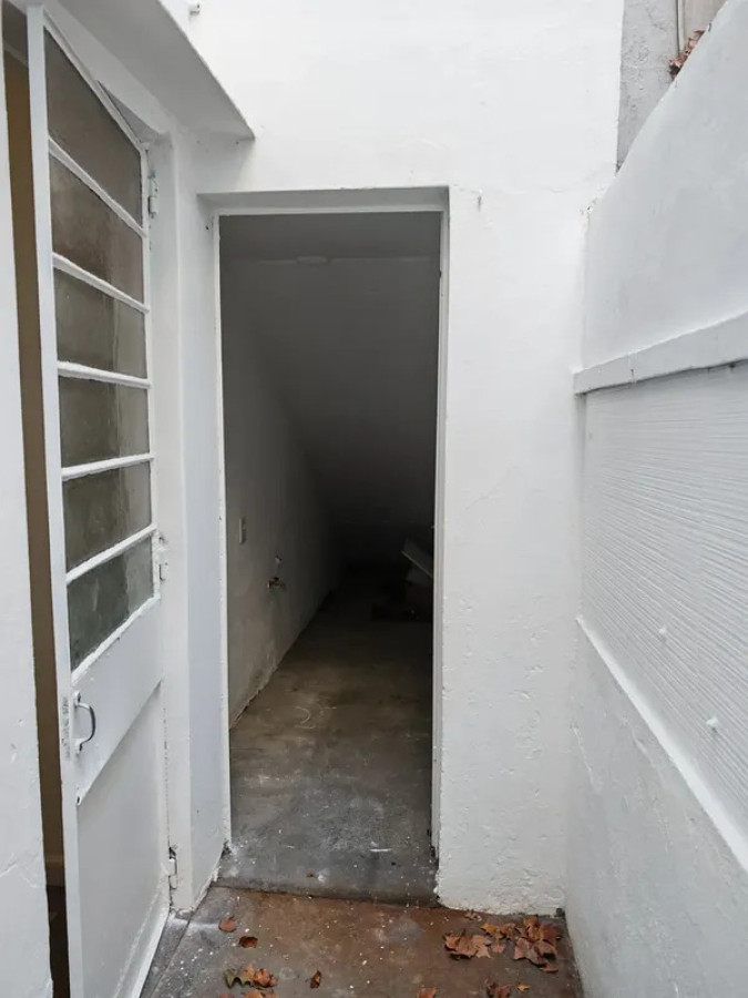 Casa ID.6202 - Venta y Alquiler Casa 2 Dormitorios Buceo con patio y cochera