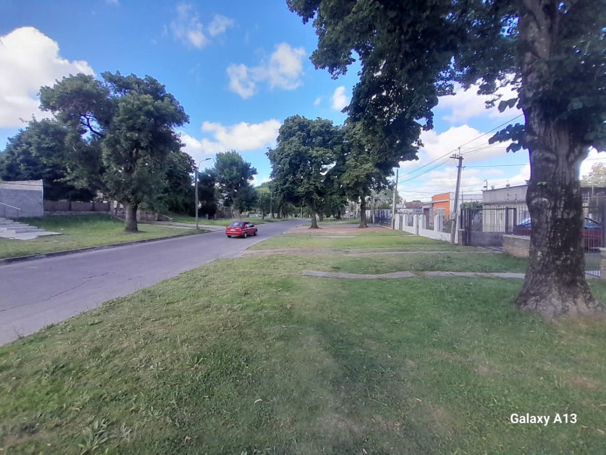 Casa ID.5066 - Alquiler Casa 3 Dormitorios Peñarol patio y cochera