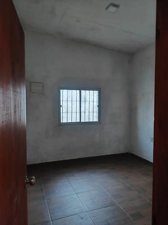 Casa ID.5085 - Alquiler o Venta Casa 3 Dormitorios Cerrito patio y garaje
