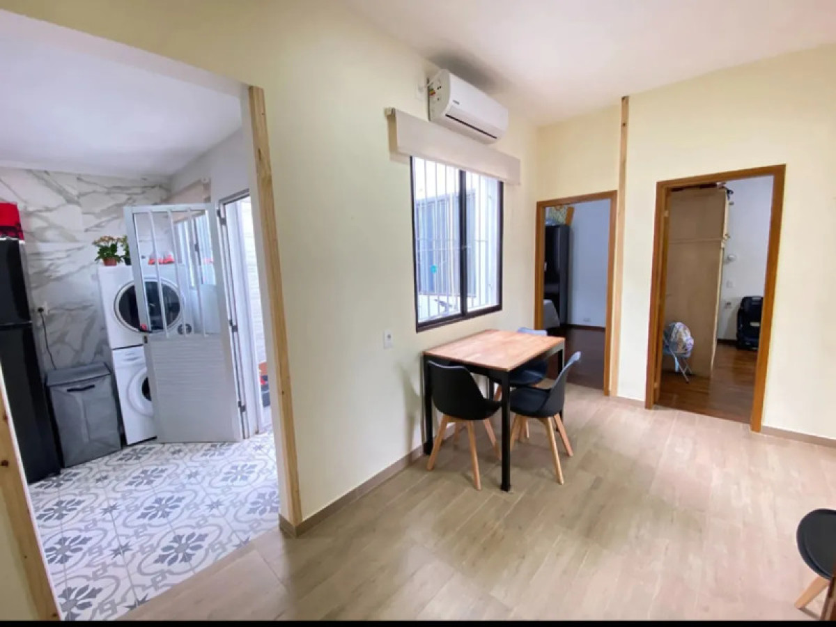 Casa ID.5692 - Venta Casa PH 2 Dormitorios Buceo con Patio y Cochera