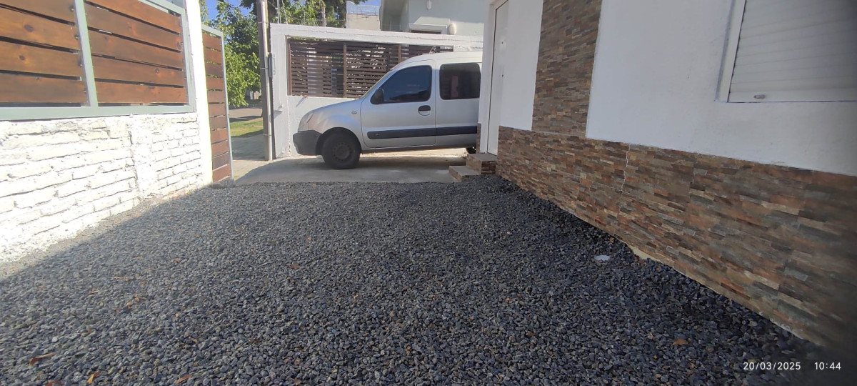 Casa ID.5103 - Venta Casa 2 Dormitorios Prado con patio y garaje