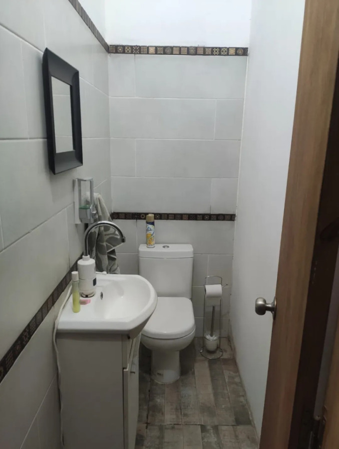 Casa ID.6147 - Venta Casa 8 Dormitorios 2 Cocinas Inversion Bella Vista