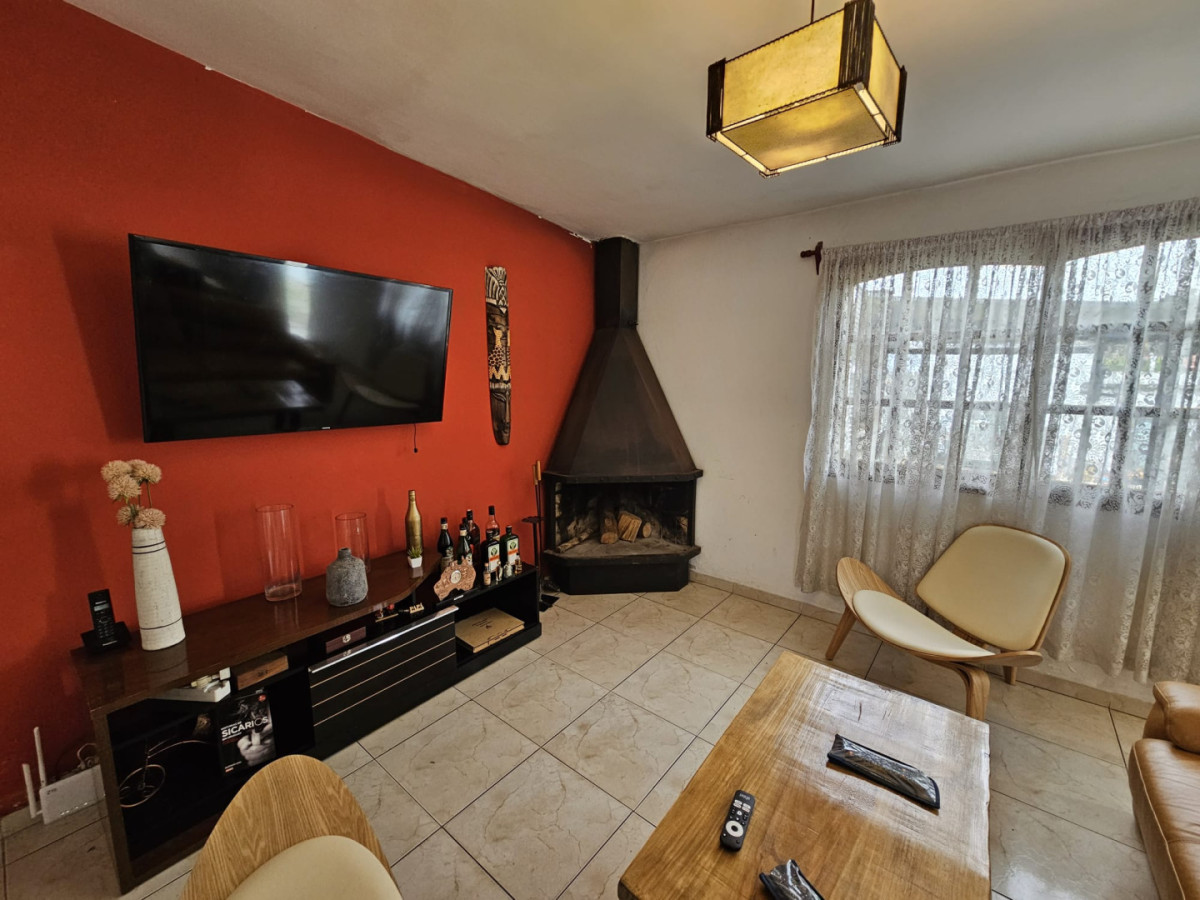 Casa ID.6707 - Venta 2 Casas 4 Dormitorios Sayago con Patio y Parrillero