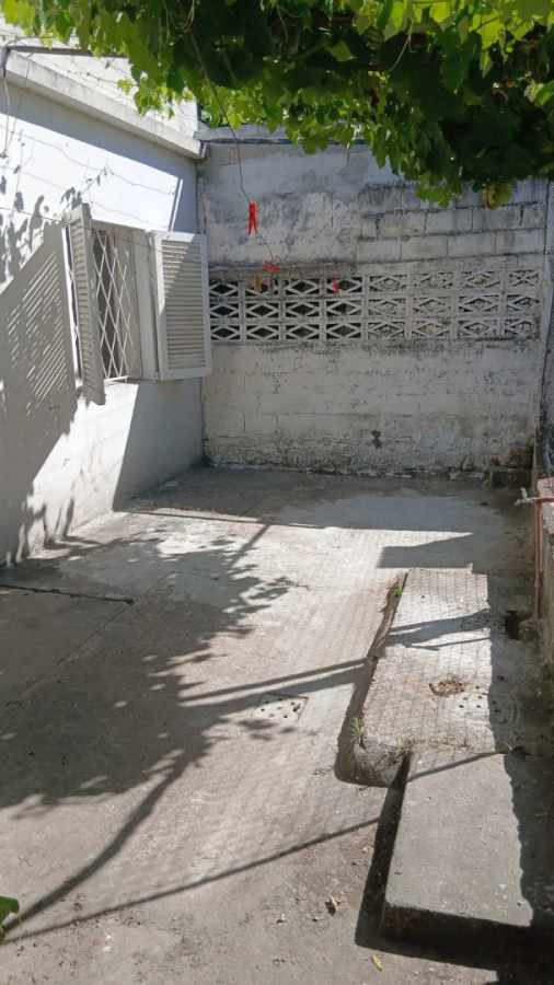 Casa ID.5650 - Alquiler Casa 1 Dormitorio La Teja con patio