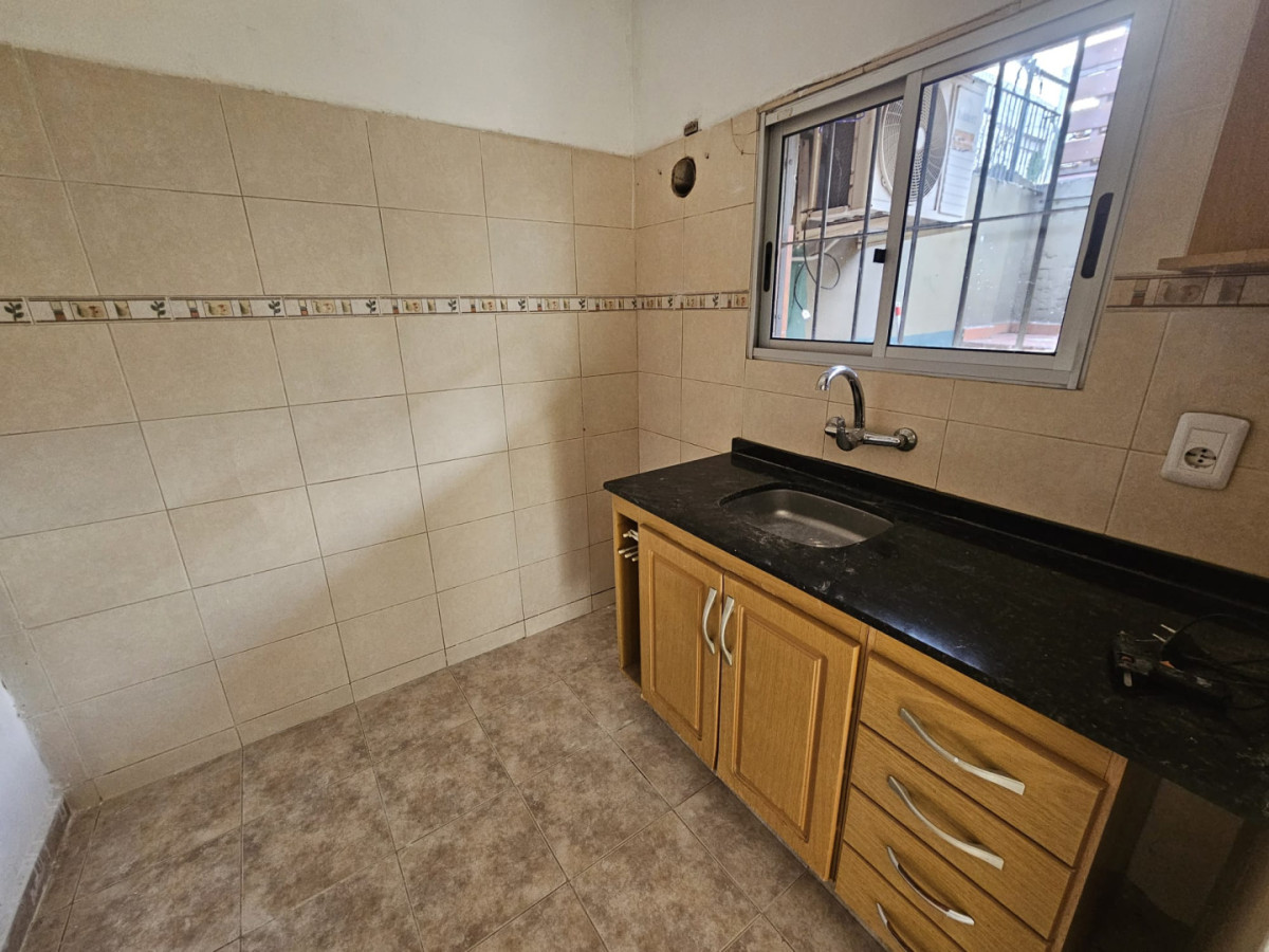 Casa ID.6496 - Alquiler Casa 2 Dormitorios Brazo Oriental patio y cochera
