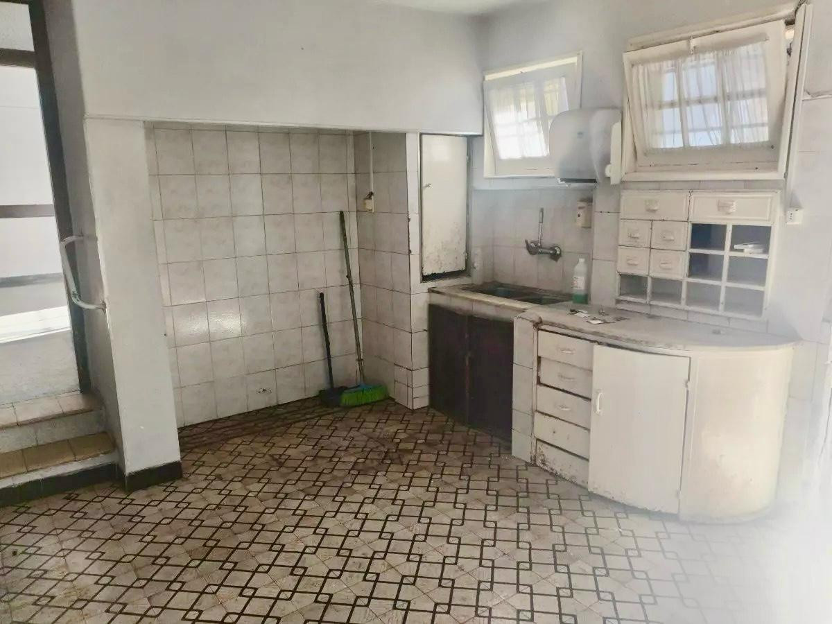 Casa ID.4502 - Venta Gran Casa 14 Dormitorios y Terreno Malvin Inversión 