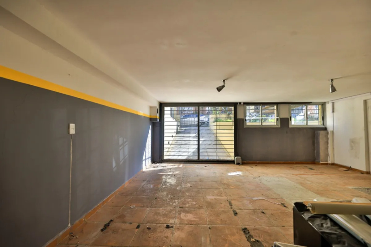 Casa ID.4673 - Venta Excelente Casa 4 Dormitorios Pocitos Garaje y Jardin