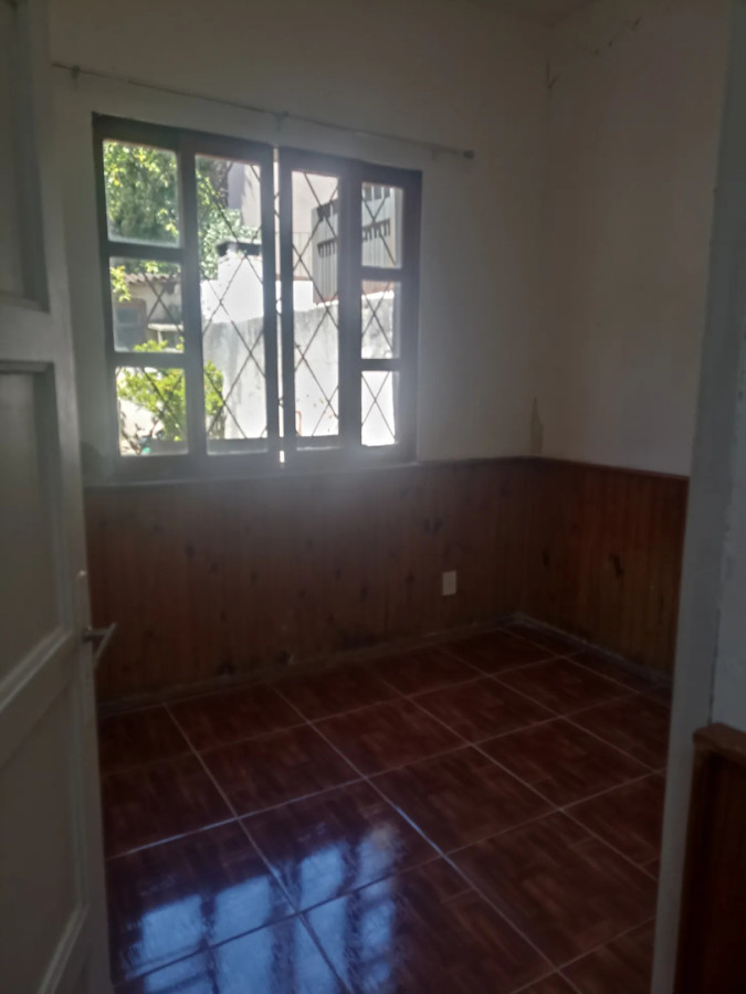 Casa ID.5668 - Venta Casa 2 Dormitorios Pocitos con patio 