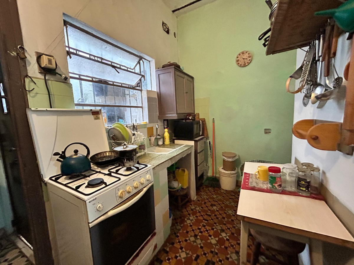 Casa ID.3381 - Venta Casa 2 Dormitorios Ciudad Vieja con Patio y Parrillero
