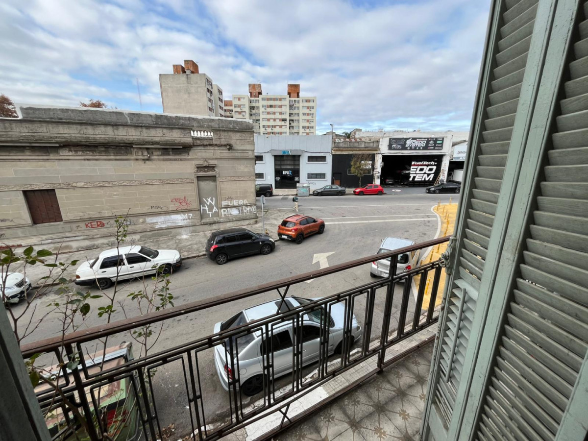 Casa ID.5888 - Venta Casa a Reciclar 2 Dormitorios Aguada terraza y parrillero