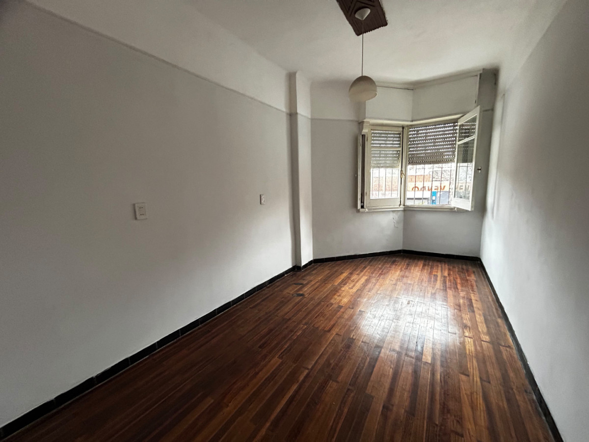 Casa ID.4774 - Venta Casa 4 Dormitorios Unión con balcón 