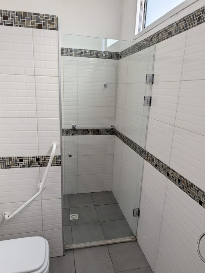 Casa ID.5946 - Alquiler o Venta Casa ideal Empresa La Blanqueada 160m2