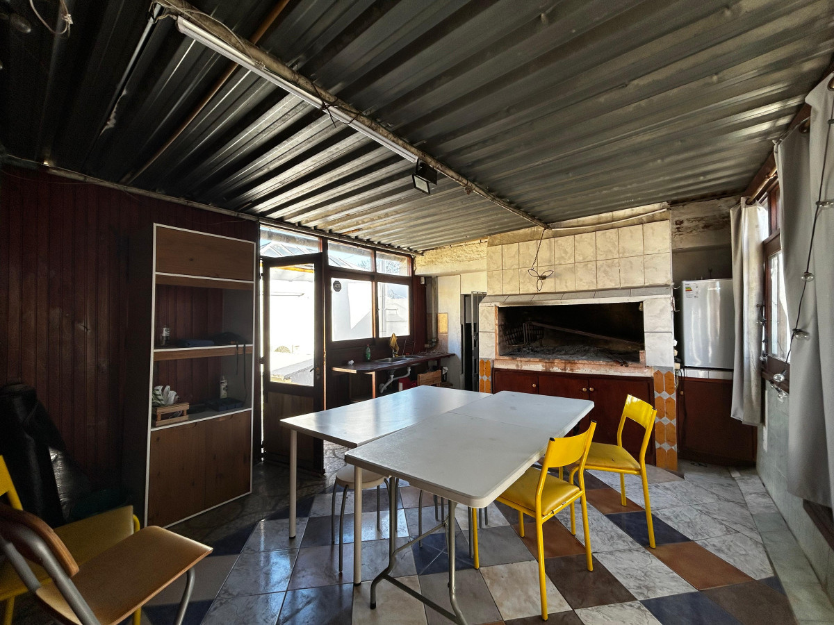 Casa ID.5076 - Venta Casa 3 o 4 Dormitorios Goes con garaje