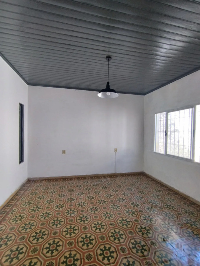 Casa ID.6217 - Alquiler Casa 2 Dormitorios Cerro con Cochera y Patio