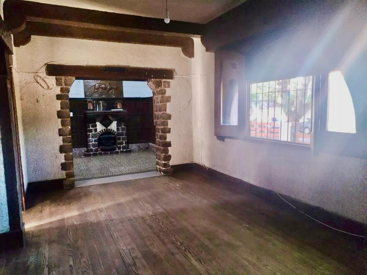 Casa ID.4502 - Venta Gran Casa 14 Dormitorios y Terreno Malvin Inversión 