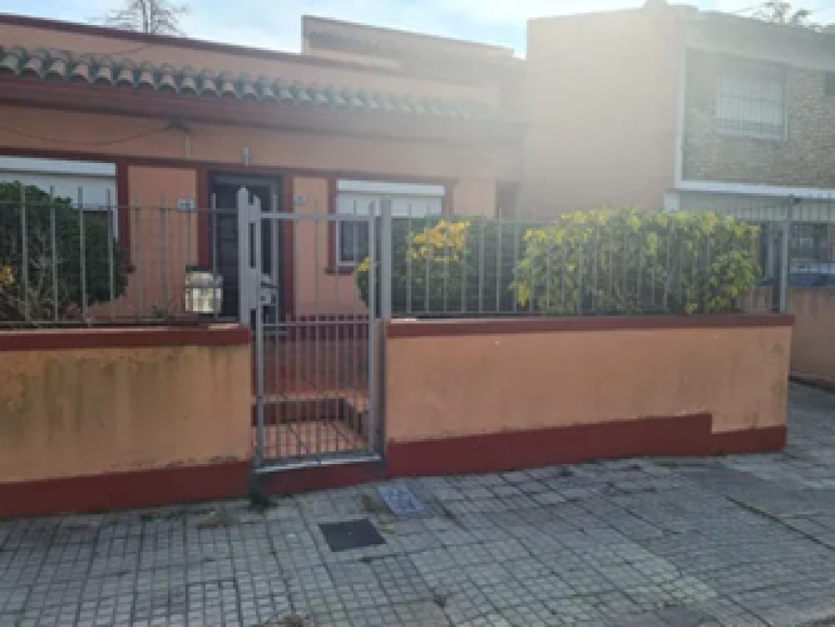 Casa ID.4921 - Venta 2 Casas Sayago Inversion con Renta