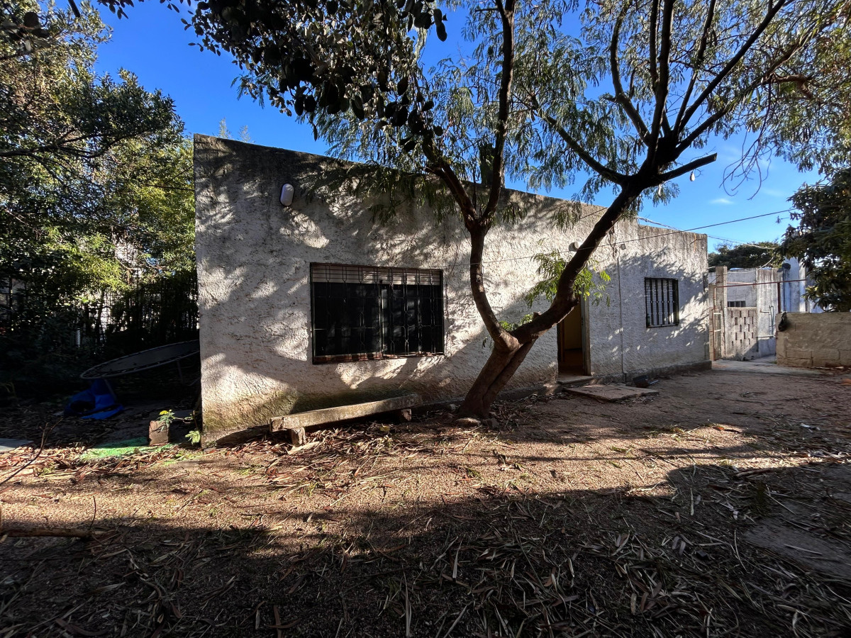 Casa ID.4848 - Venta Padron Unico con 3 Viviendas Flor de Maroñas Inversion