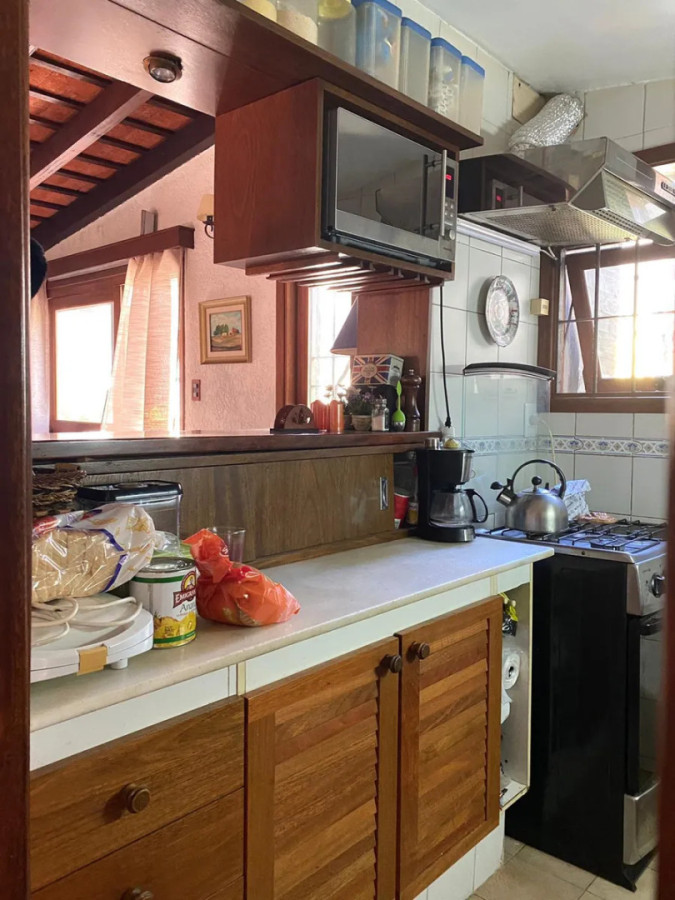 Casa ID.5436 - Alquiler o Venta Casa PH 3 Dormitorios Malvin Patio y Parrillero