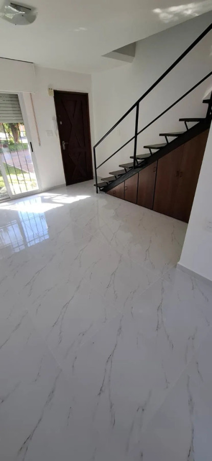 Casa ID.5637 - Alquiler Casa 2 Dormitorios Malvin con jardin y patio 