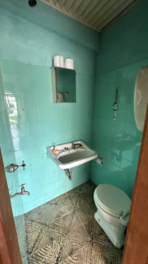Casa ID.3577 - Venta Casa 4 Dormitorios Buceo Patio Piscina Cochera 