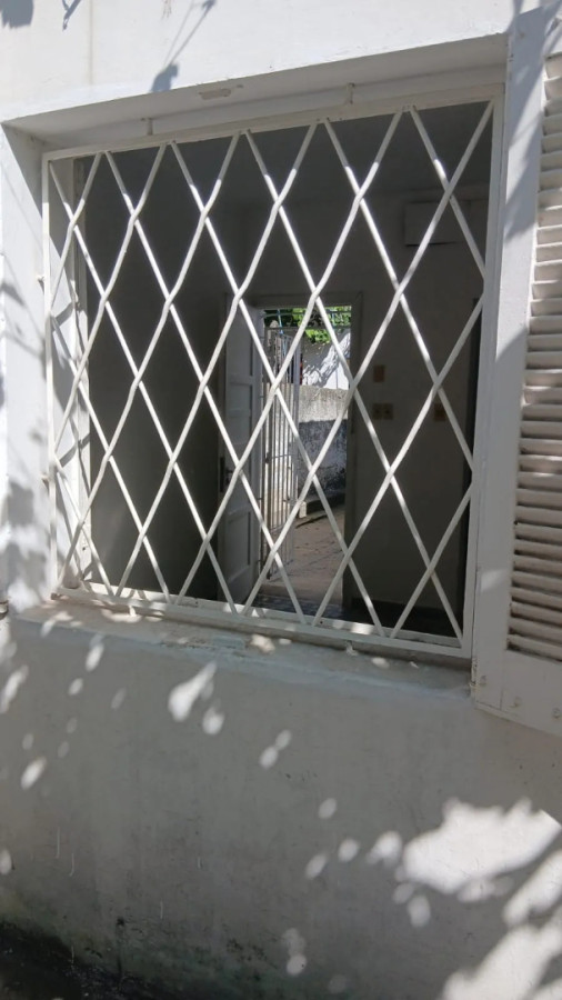 Casa ID.5650 - Alquiler Casa 1 Dormitorio La Teja con patio