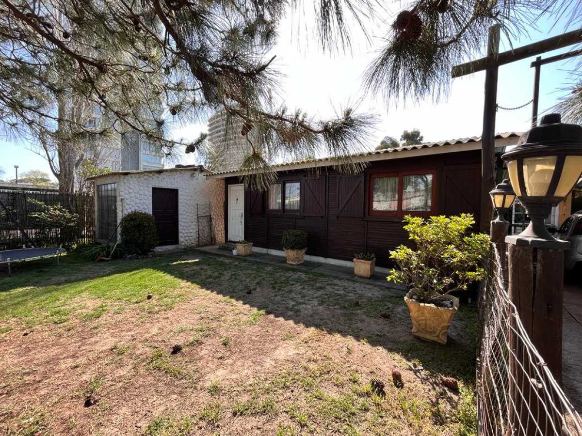 Casa ID.2524 - Dos Casas en Único Padrón con Cochera Parque Miramar Ideal Desarrolladores
