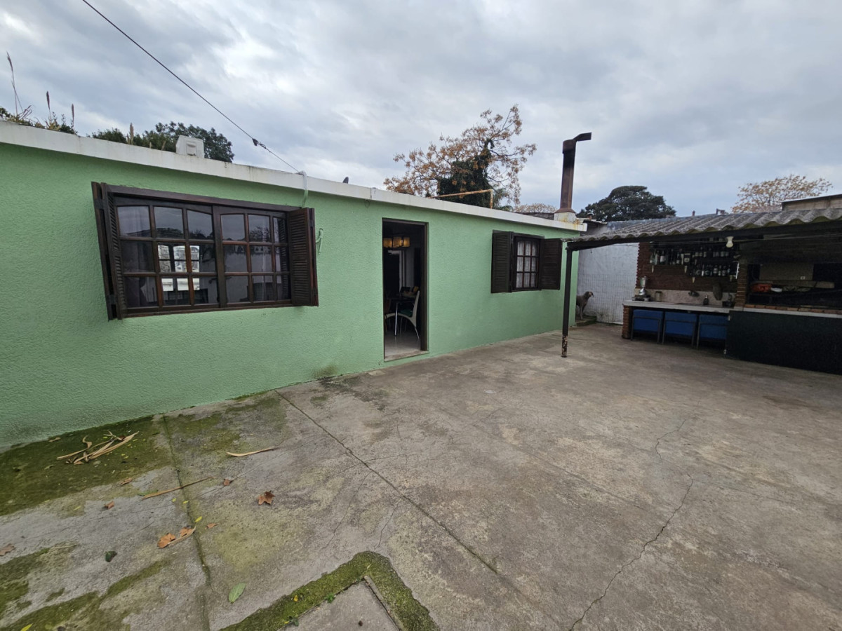 Casa ID.6707 - Venta 2 Casas 4 Dormitorios Sayago con Patio y Parrillero