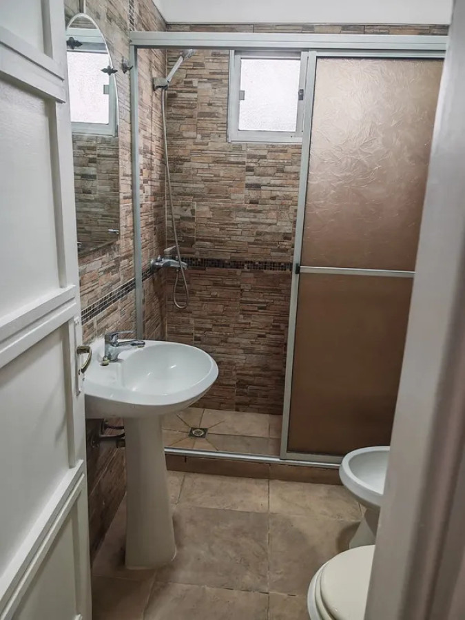 Casa ID.6202 - Venta y Alquiler Casa 2 Dormitorios Buceo con patio y cochera