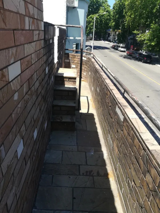 Casa ID.6075 - Venta Casa 4 Dormitorios Reducto con terraza