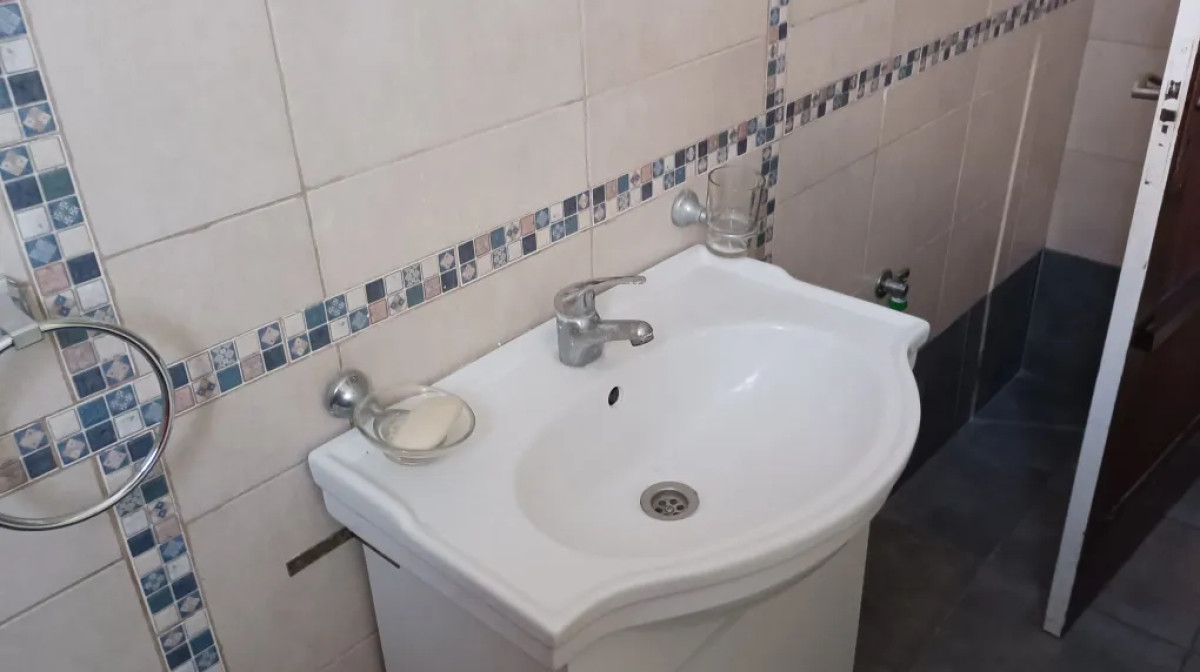 Casa ID.4795 - Alquiler Casa 4 Dormitorios Buceo con terraza y balcón 