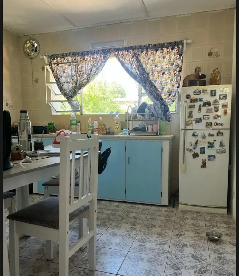 Casa ID.6068 - Alquiler Casa 2 Dormitorios La Teja con patio y cochera