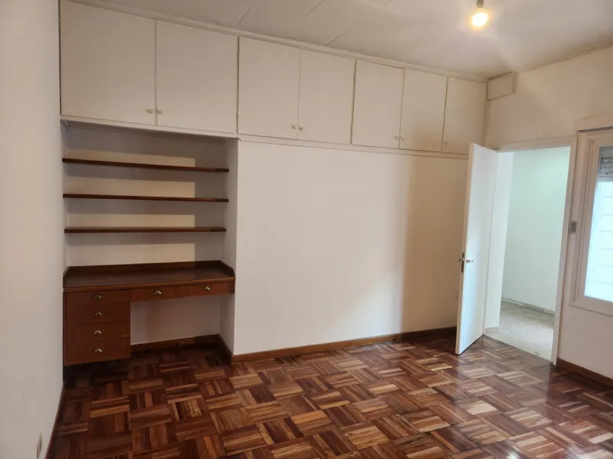 Casa ID.5857 - Alquiler Casa 2 Dormitorios Goes con patio y cochera