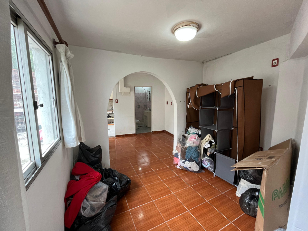 Casa ID.5318 - Venta Casa y Apartamento Buceo con Patio y Cochera Inversion