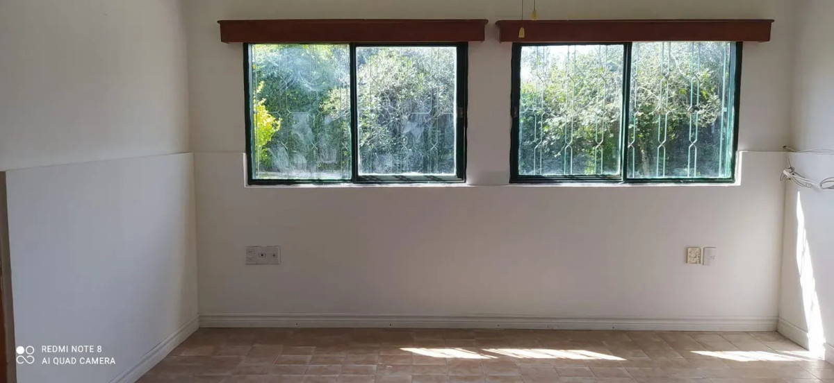 Casa ID.6883 - Alquiler Casa Lagomar 4 Dormitorios Patio Cochera y Parrillero