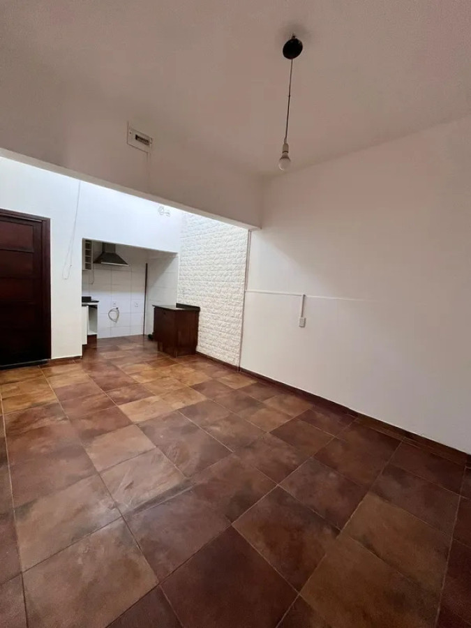 Casa ID.5881 - Alquiler Apartamento 1 Dormitorio Buceo con patio y garaje