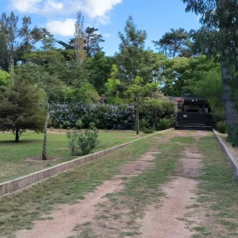 Casa ID.4558 - Venta Casa con Gran Terreno 1 Dormitorio El Pinar Sur