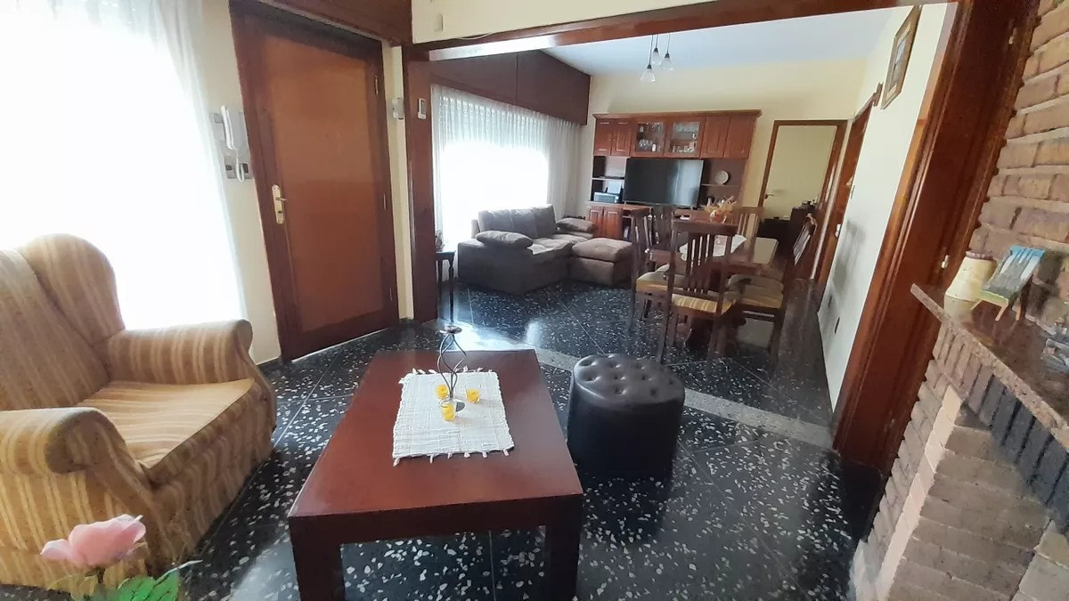 Casa ID.4484 - Venta 2 Casas en Excelente Terreno Malvin Norte Padrón Unico
