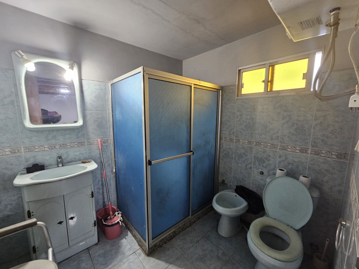 Casa ID.6268 - Venta Casa y Apartamento 4 Dormitorios Brazo Oriental Cochera
