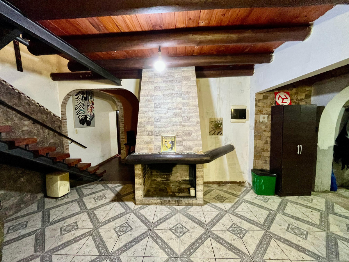 Casa ID.4498 - Venta Terreno + 2 Casas El Pinar con Piscina y Barbacoa