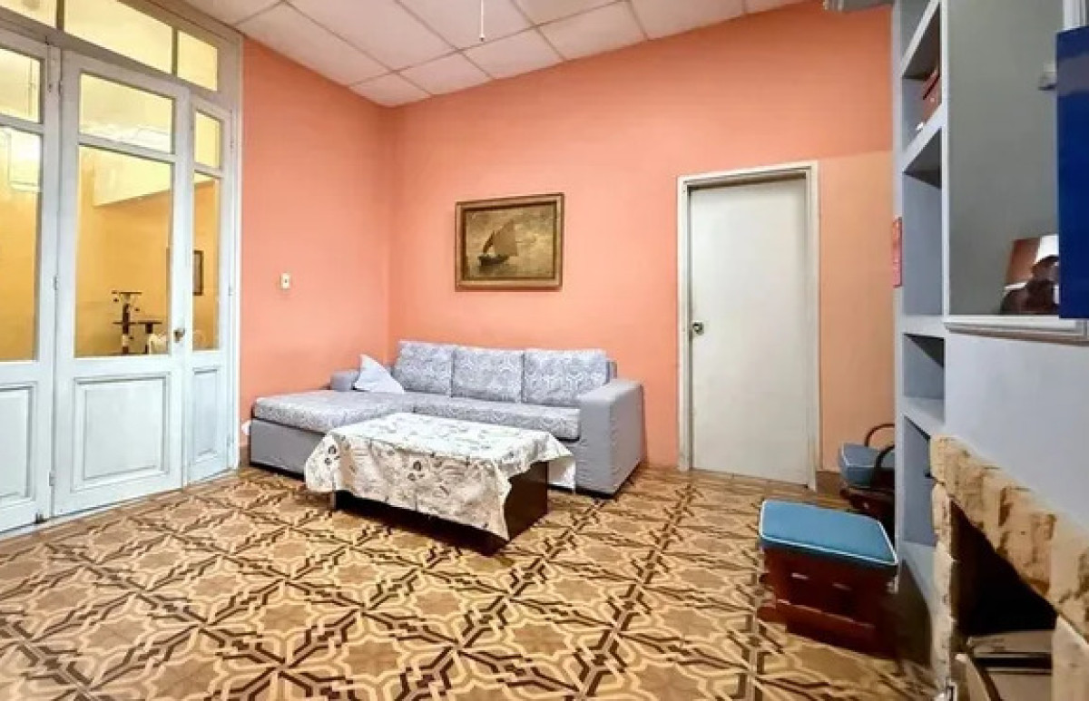 Casa ID.5891 - Venta Casa 3 Dormitorios La Blanqueada con patio y cochera 