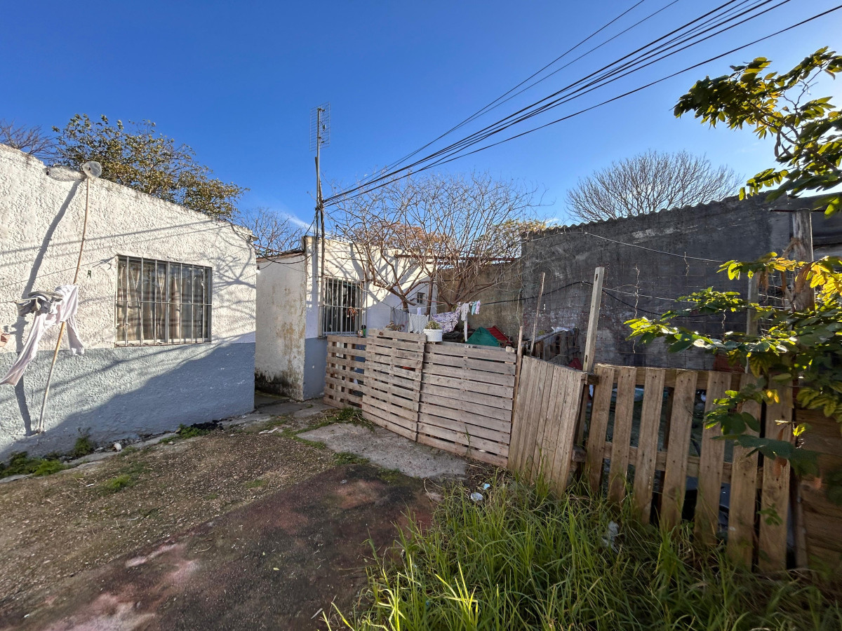 Casa ID.4849 - Venta Padron Unico con 5 Viviendas Flor de Maroñas Inversion