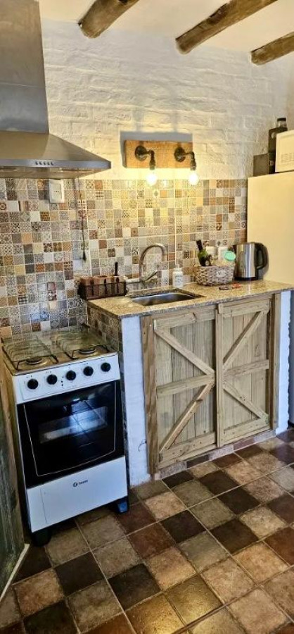 Casa ID.3664 - Venta Terreno con 2 Casas La Floresta con Barbacoa y Piscina 