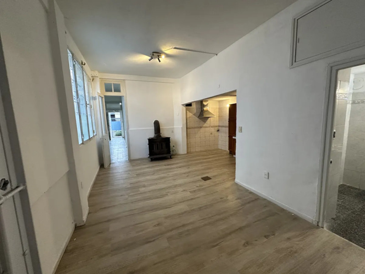 Casa ID.5244 - Alquiler Casa 3 Dormitorios Punta Carretas con Cochera